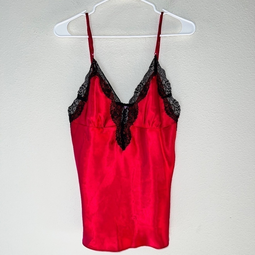 Lilac & London Red Silky Stain Black Lace Trim Cami Size Medium